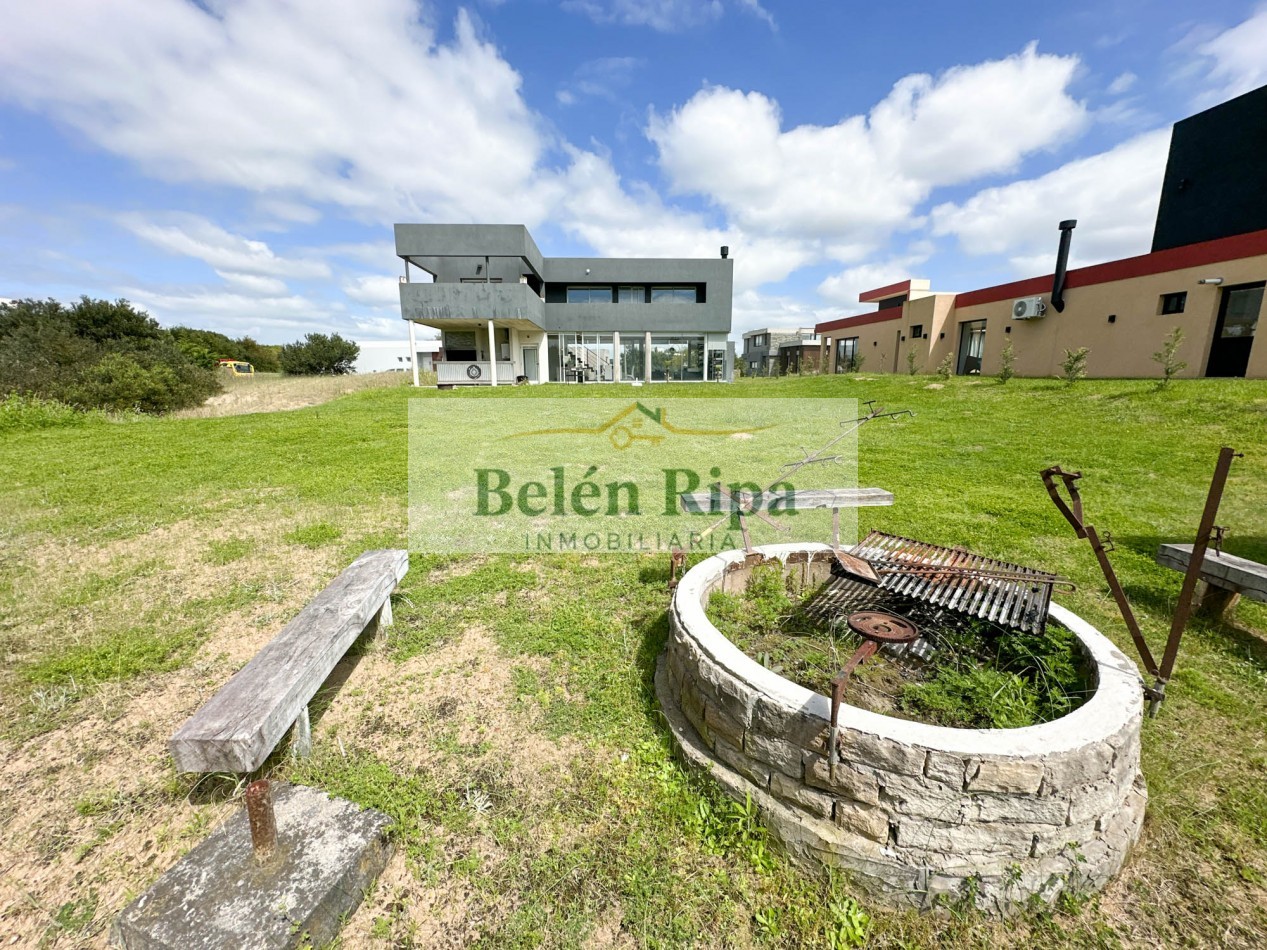 CASA VENTA COSTA ESMERALDA 3 DORMITORIOS RESIDENCIAL I