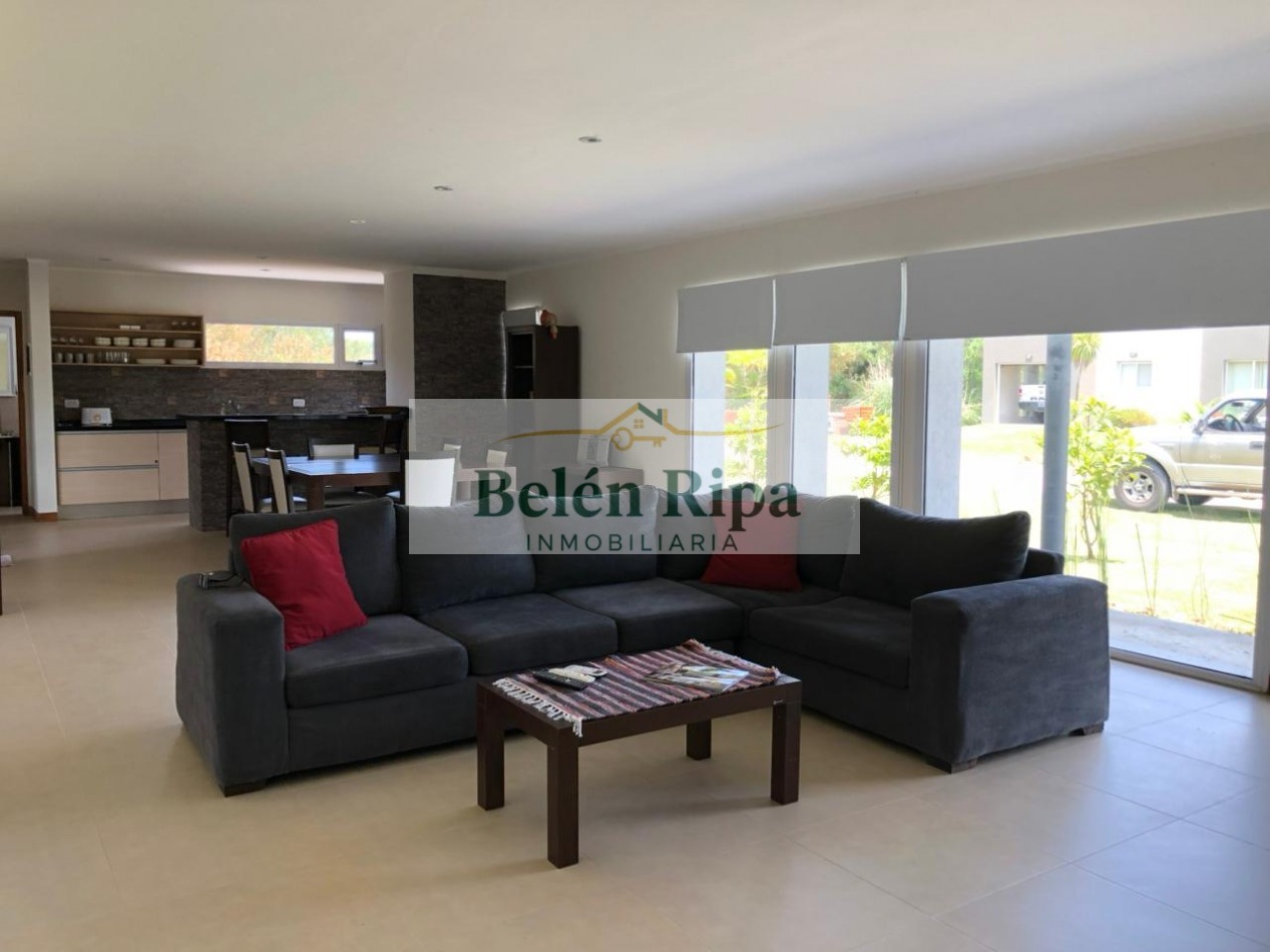 CASA VENTA COSTA ESMERALDA RESIDENCIAL GAS 4 AMBIENTES
