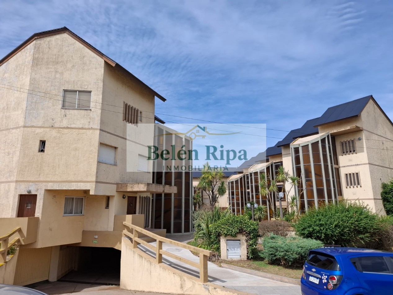 Departamento venta en Pinamar 5 ambientes  frente al mar
